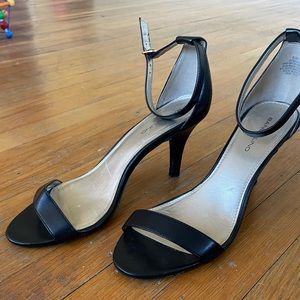 Bandolino black heals